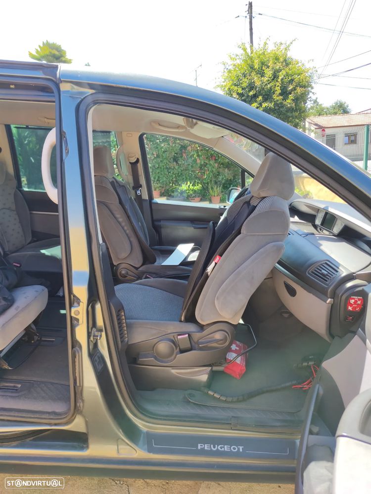 Peugeot 807 2.0 HDi - 1