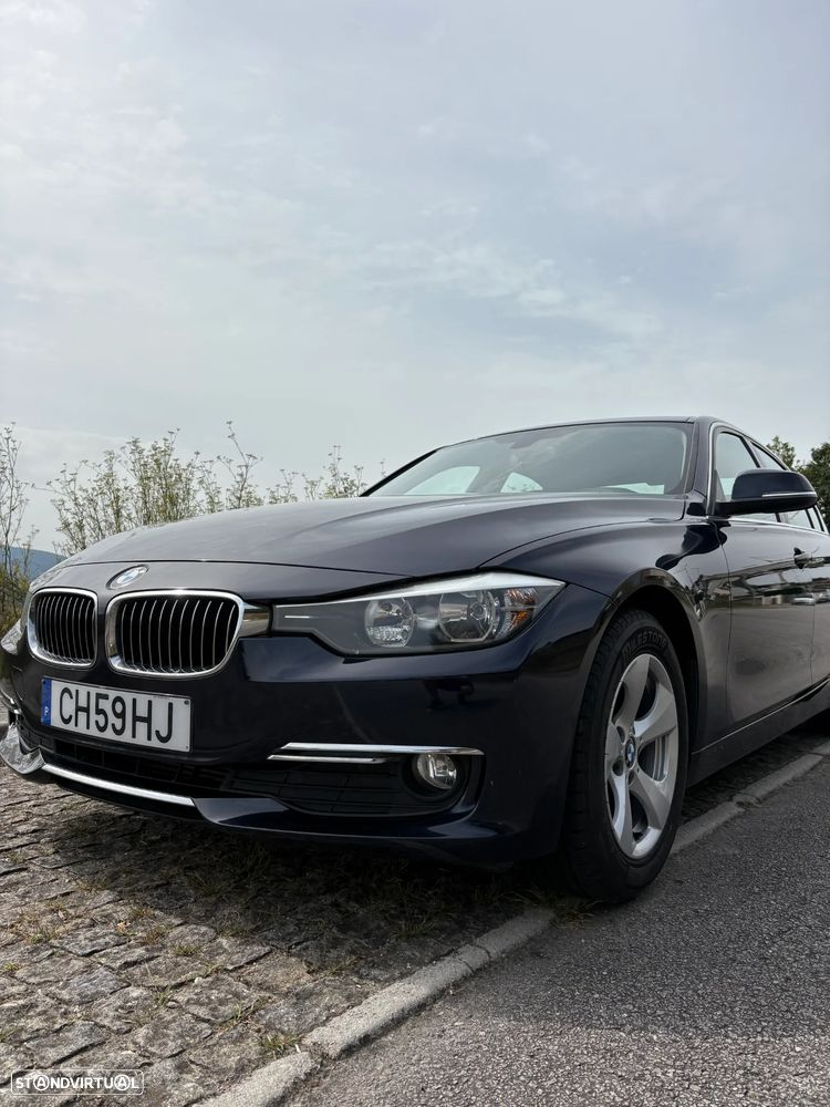 BMW 320 2012 photo 5