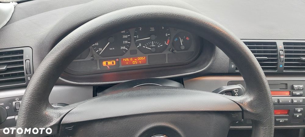 BMW Seria 3 316i - 14