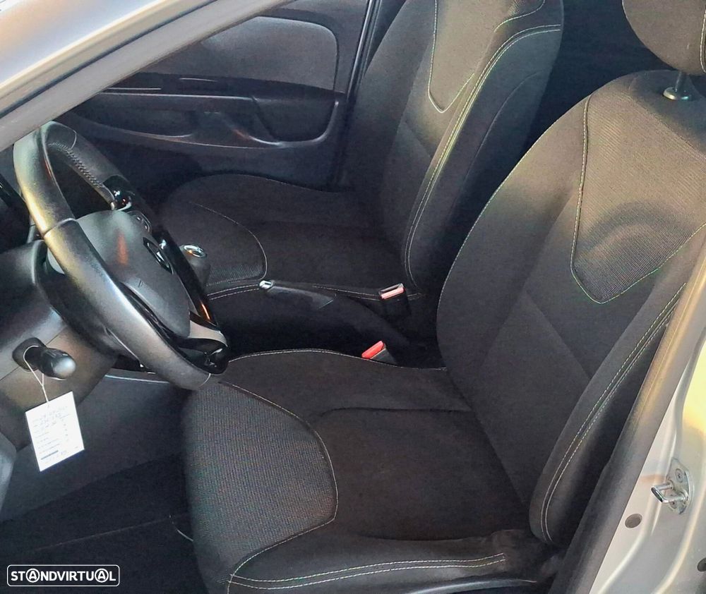 Renault Clio 1.5 dCi Dynamique S - 9