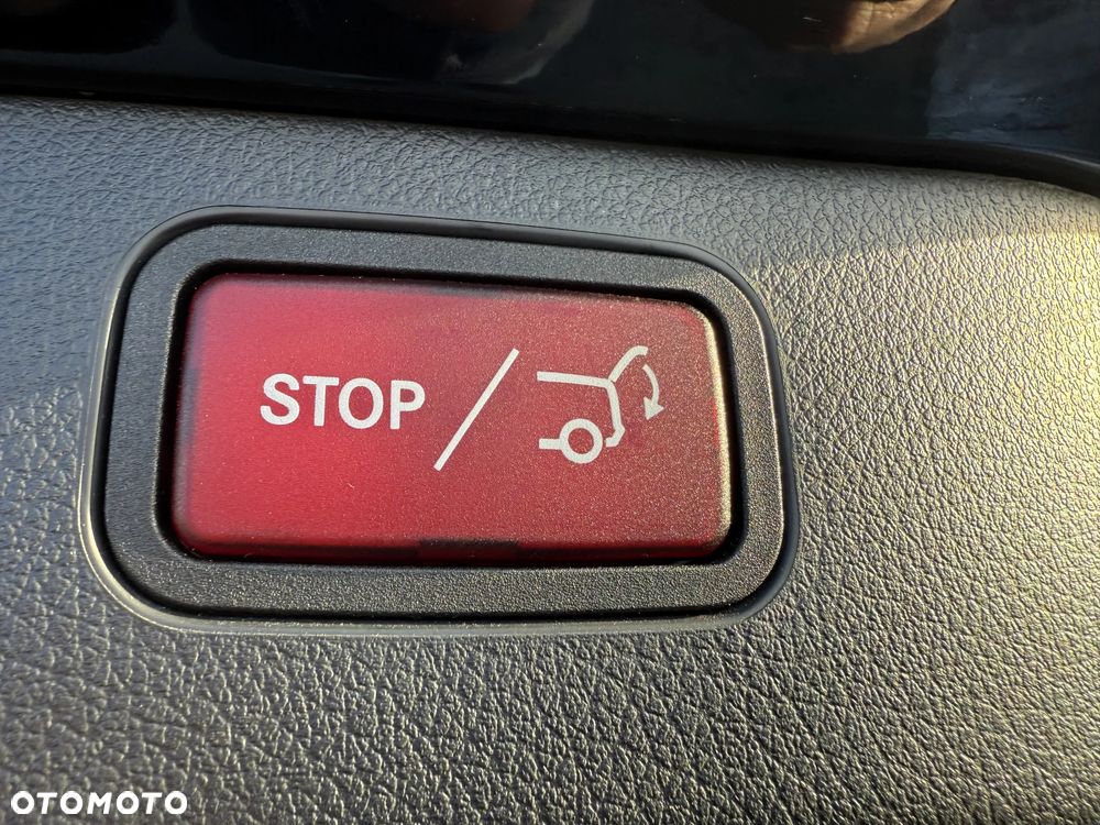 Mercedes-Benz Klasa C 220 d 9G-TRONIC - 17