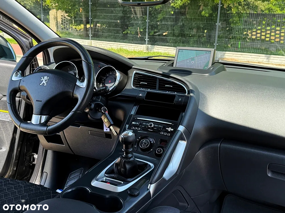 Peugeot 3008 1.6 HDi Style - 32