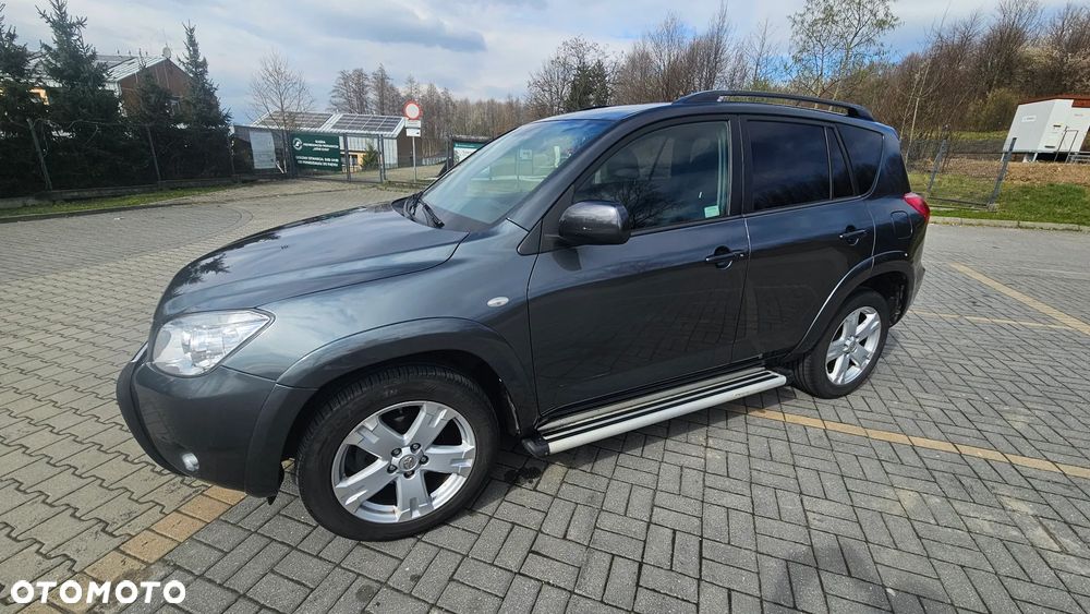 Toyota RAV4 - 5