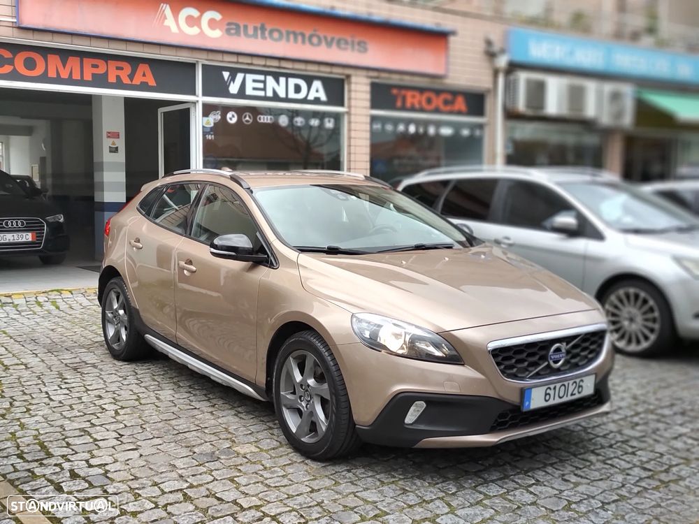 Volvo V40 Cross Country 1.6 D2 Momentum - 1