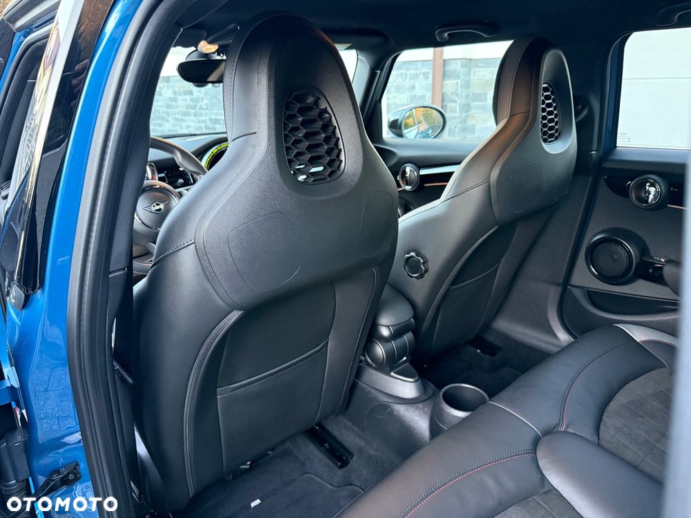 MINI Cooper John Works Trim - 18