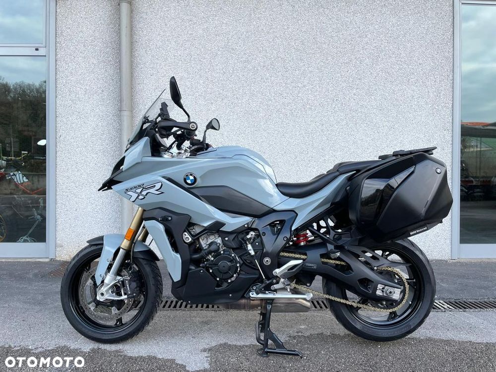 BMW S - 23
