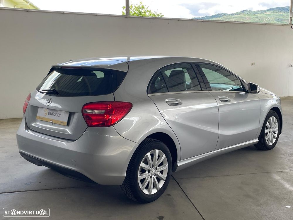 Mercedes-Benz A 180 (BlueEFFICIENCY) Urban - 5