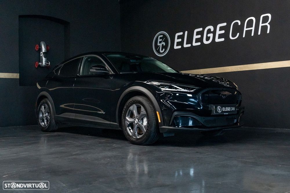 Ford Mustang Mach-E Premium AWD - 2