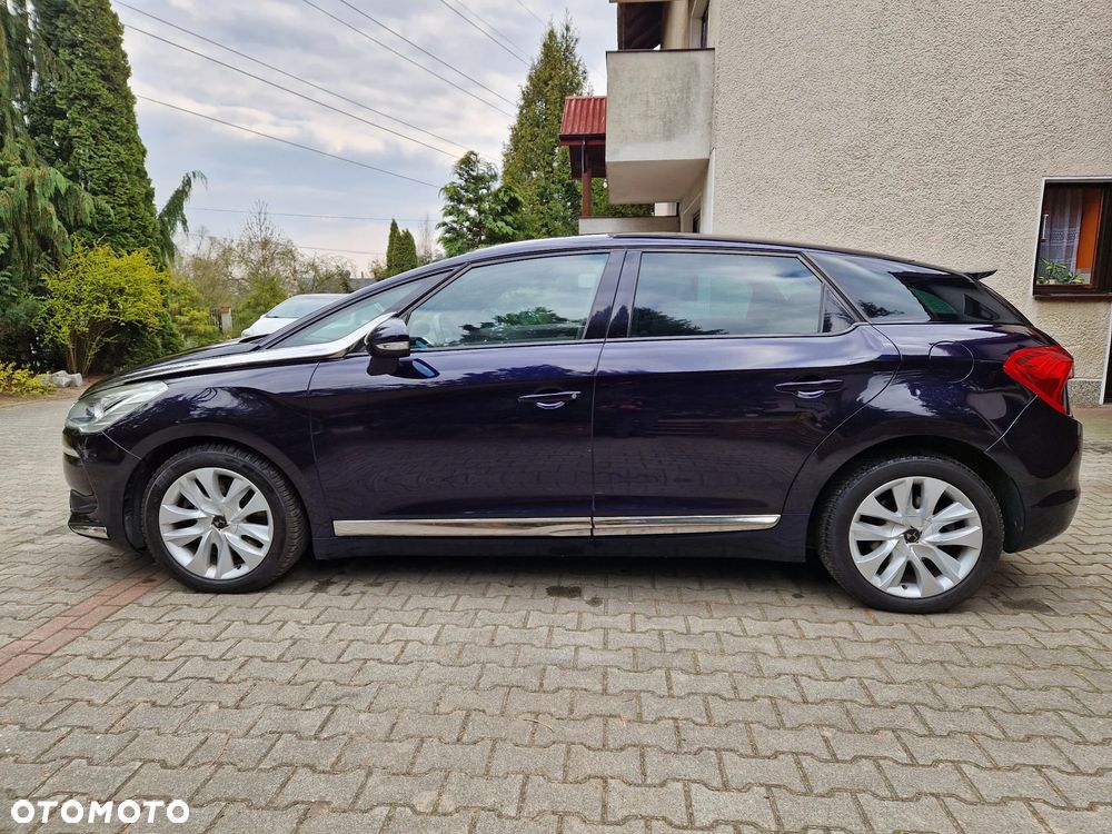 DS Automobiles DS 5 - 10
