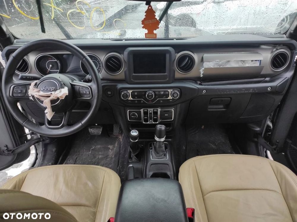 OSŁONA SŁUPKA B PRAWA JEEP WRANGLER JL IV - 4