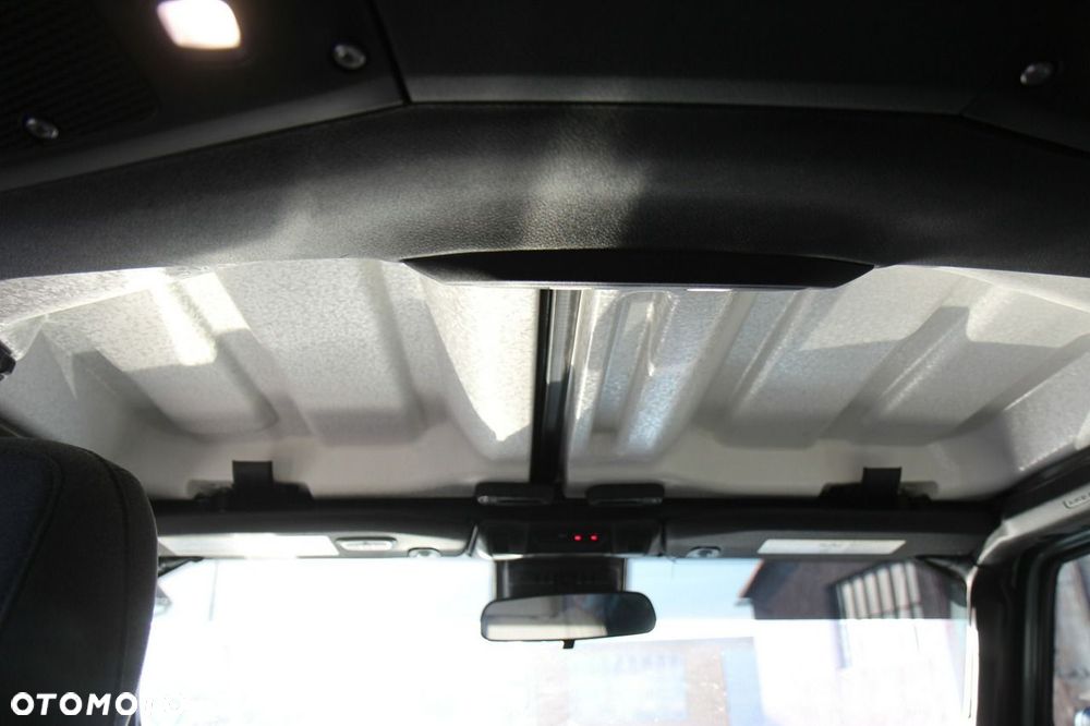 Jeep Wrangler - 28