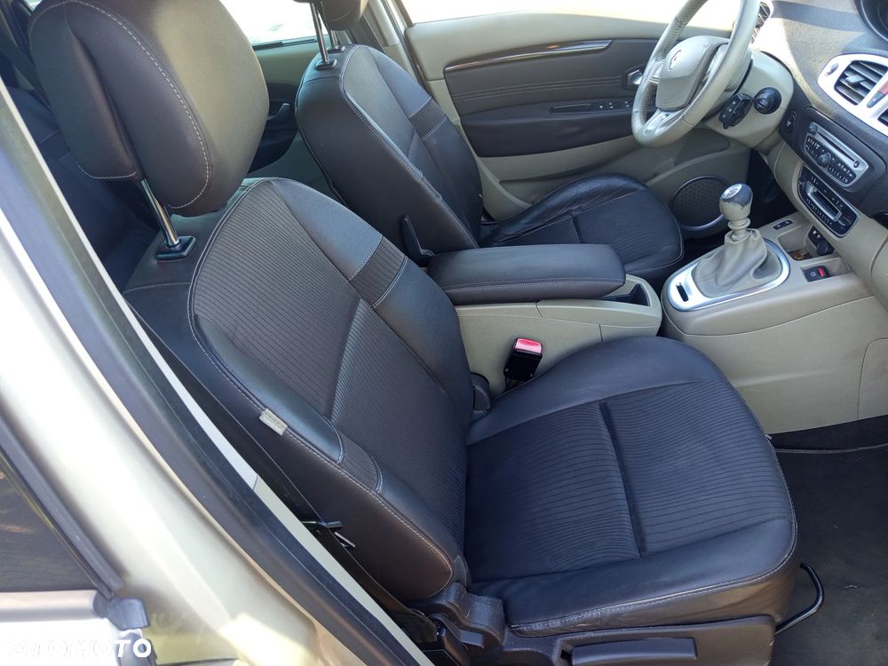 Renault Scenic 1.9 dCi Bose Edition - 26