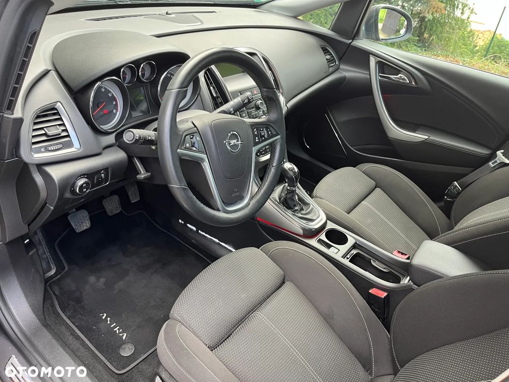 Opel Astra 1.4 Turbo Innovation - 11