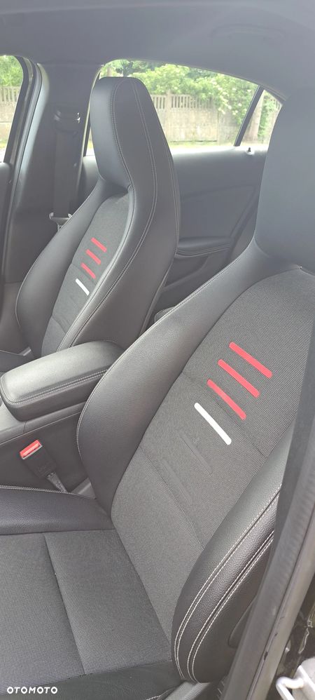 Mercedes-Benz Klasa A 180 (BlueEFFICIENCY) 7G-DCT - 11