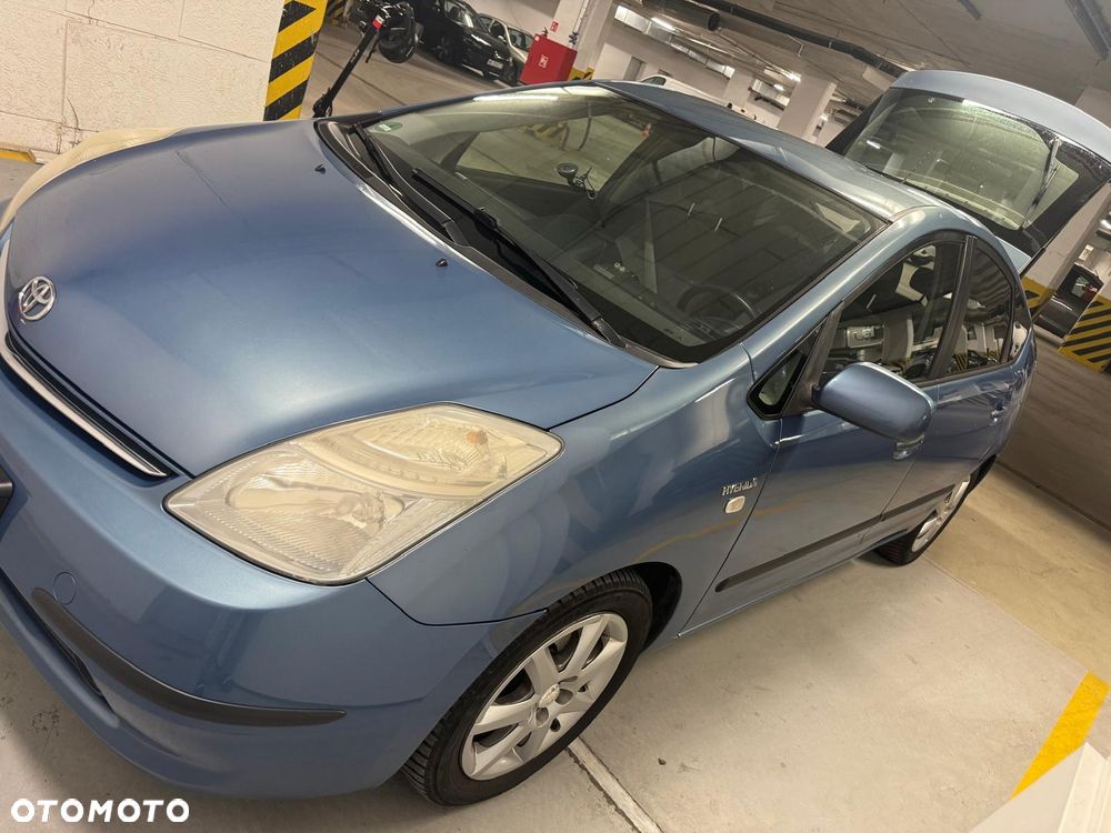 Toyota Prius - 1