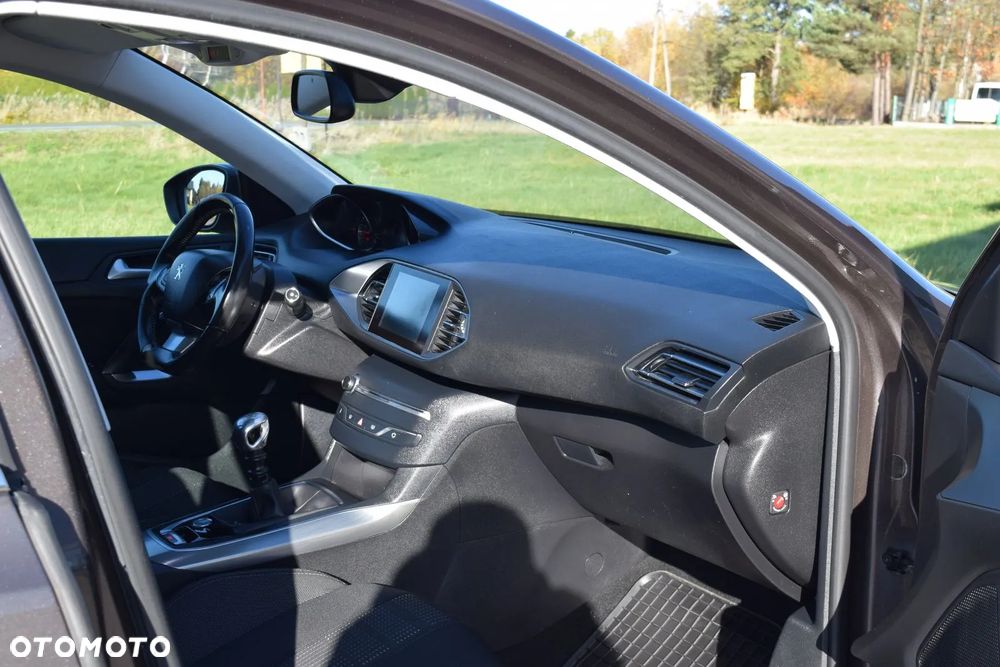 Peugeot 308 SW BlueHDi 120 Stop & Start Allure - 20