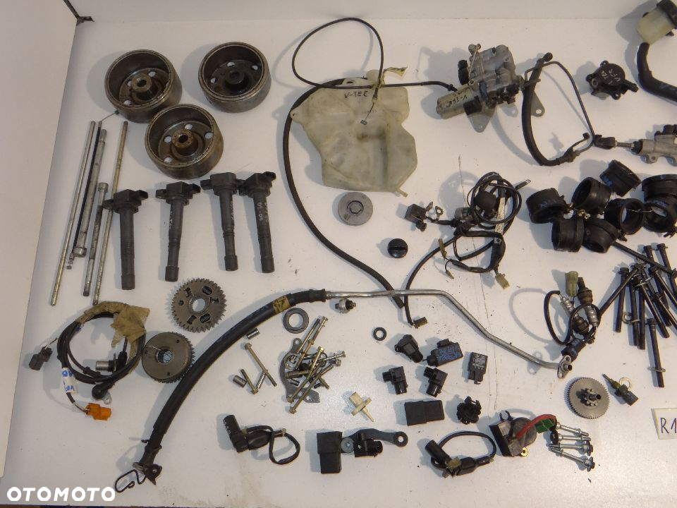 VFR 800 VTEC przekaźnii czujnik cewkofajka wałek rozrządu pokrywa krociec koło magnesowe R115 - 2