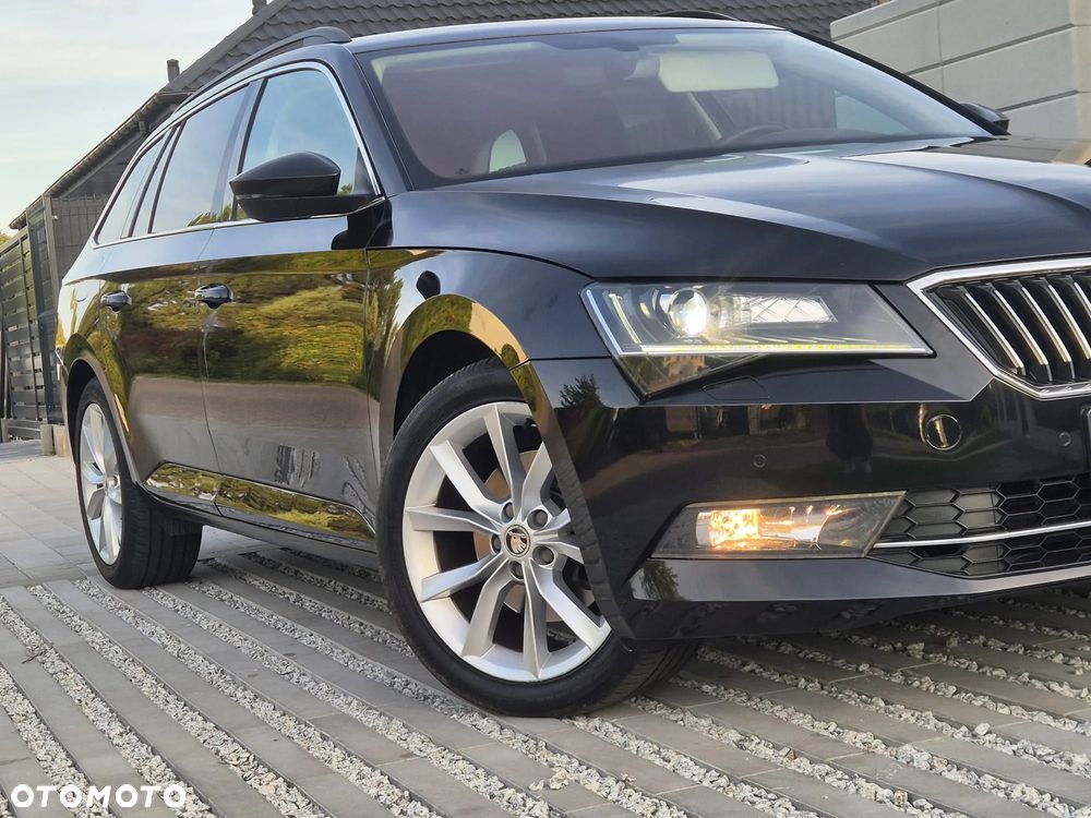 Skoda Superb 2.0 TDI Premium Edition - 13