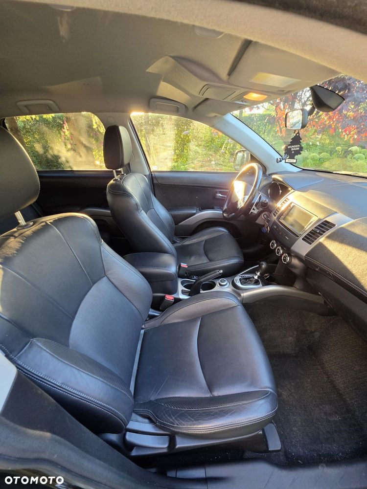 Peugeot 4007 - 8