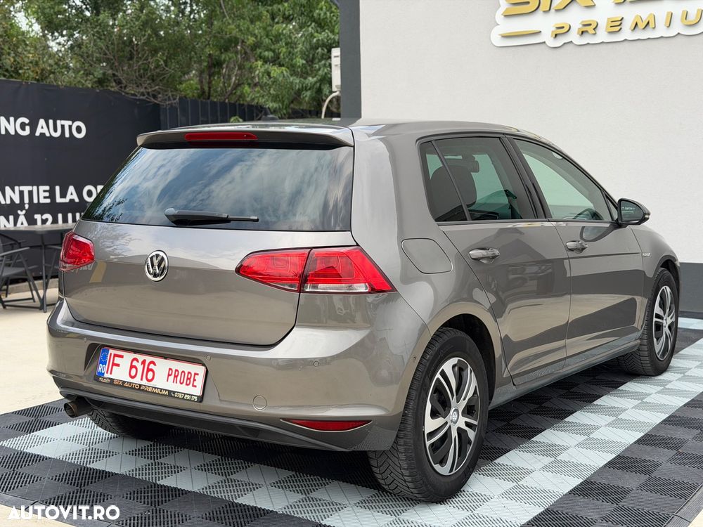 Volkswagen Golf 1.6 TDI DPF DSG BlueMotion Technology Comfortline - 5