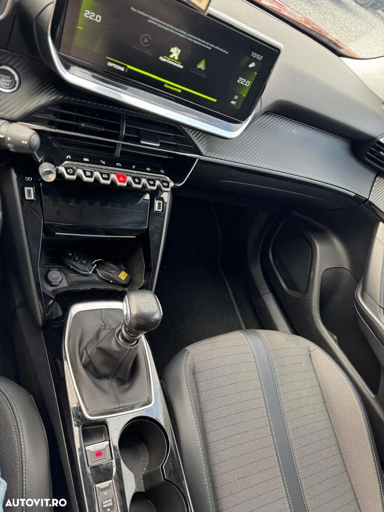 Peugeot 2008 - 12