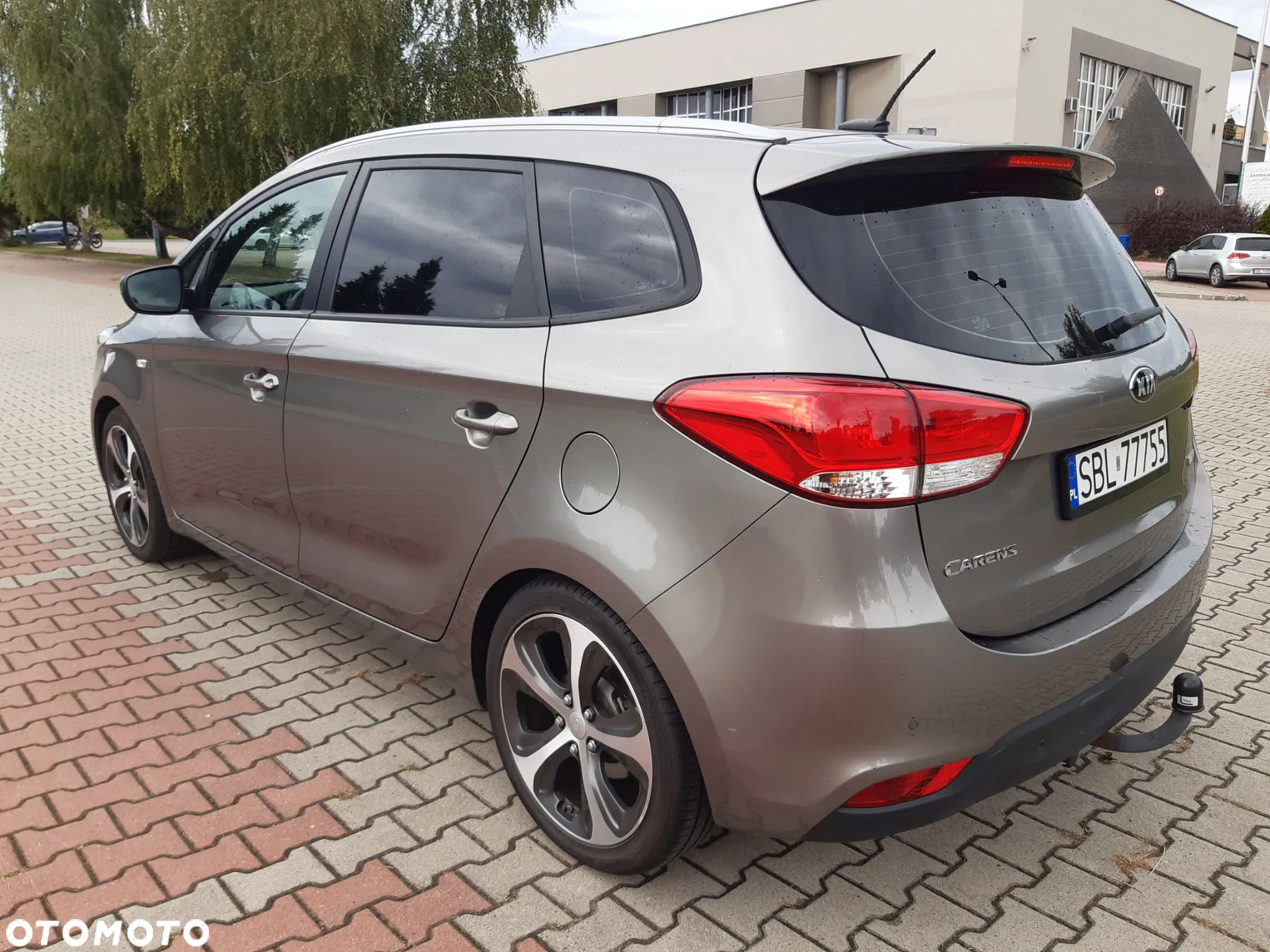 Kia Carens 1.7 CRDi 115 Dream Team Edition - 3