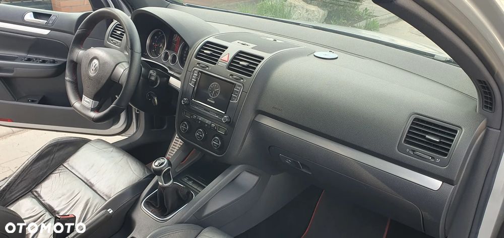 Volkswagen Golf - 15