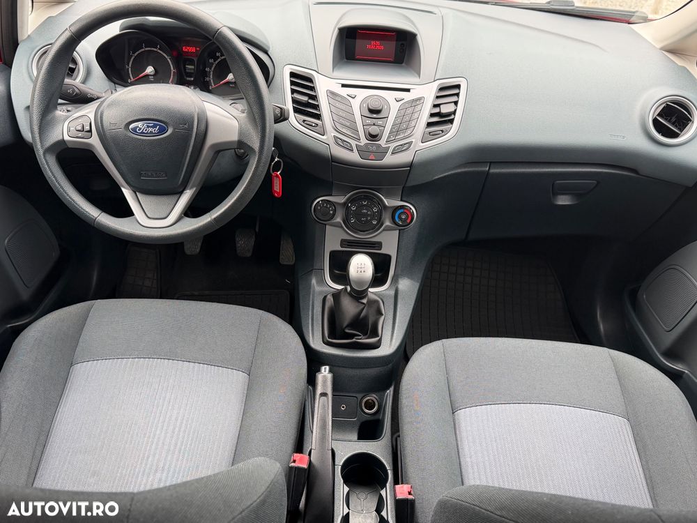 Ford Fiesta - 9