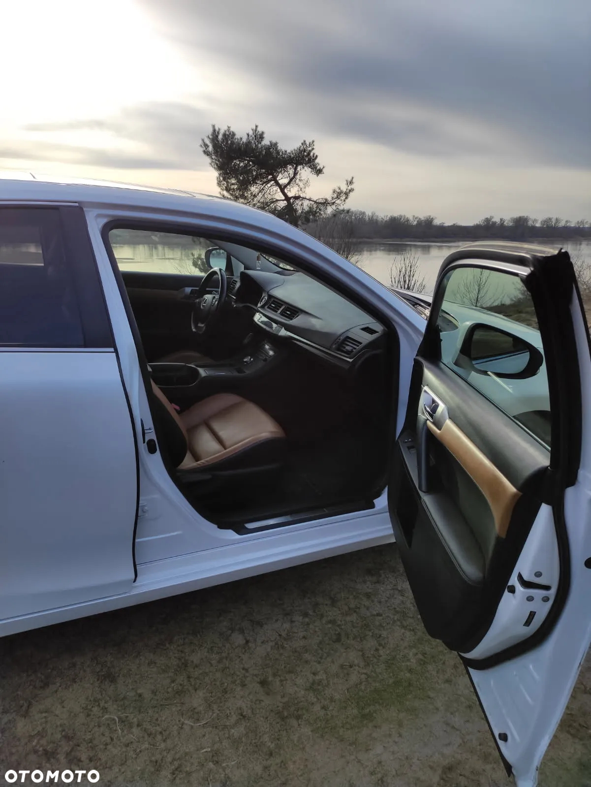 Lexus CT 200h Dynamic Line - 4