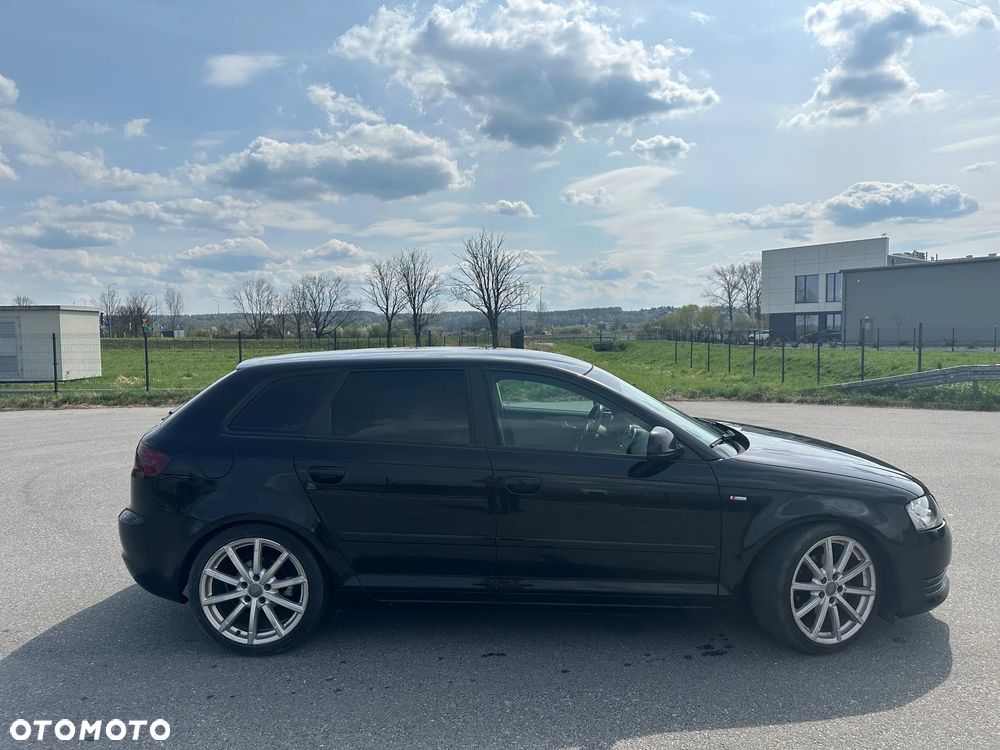 Audi A3 Sportback 2.0 TDI Ambiente - 2