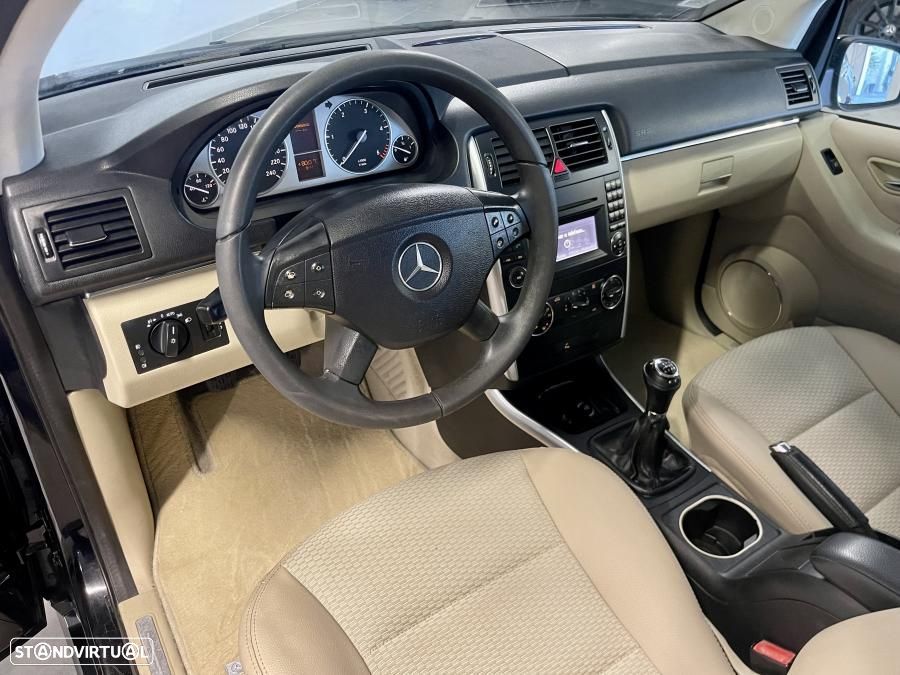 Mercedes-Benz B 180 CDi - 14