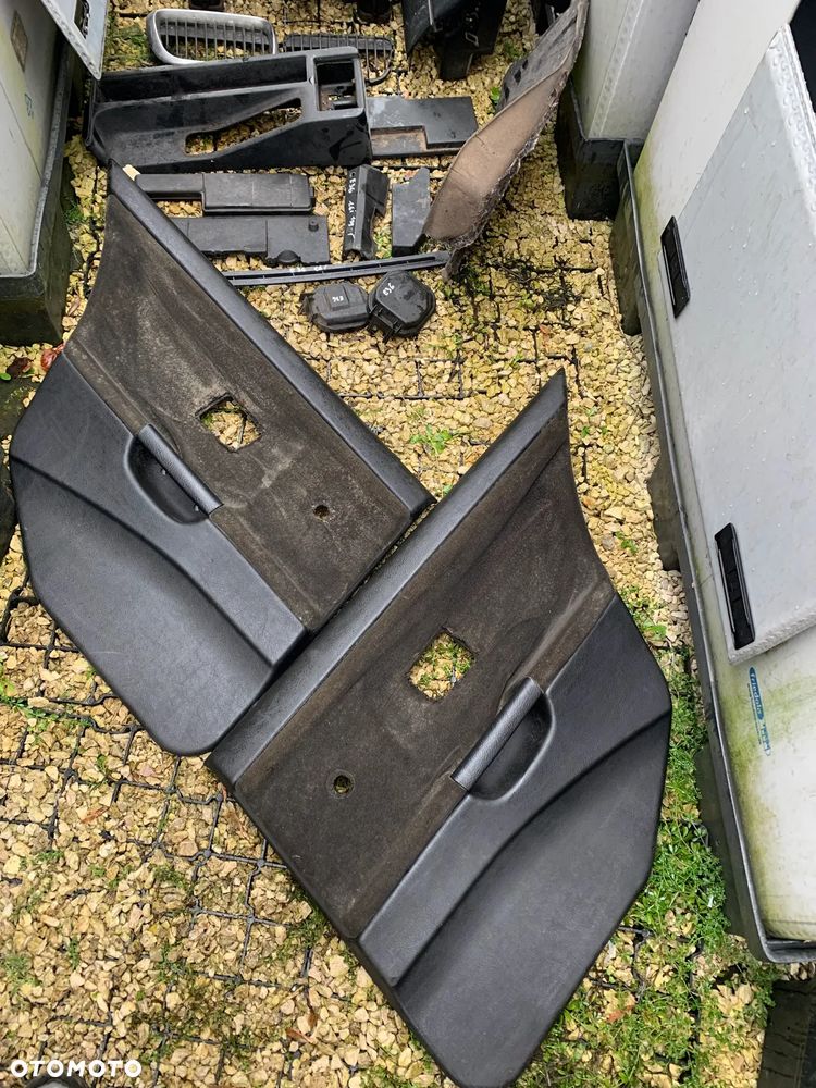 PLASTIK MIX POJAZDU: BMW SERIA 3 E36 1.6i 1991 - 3