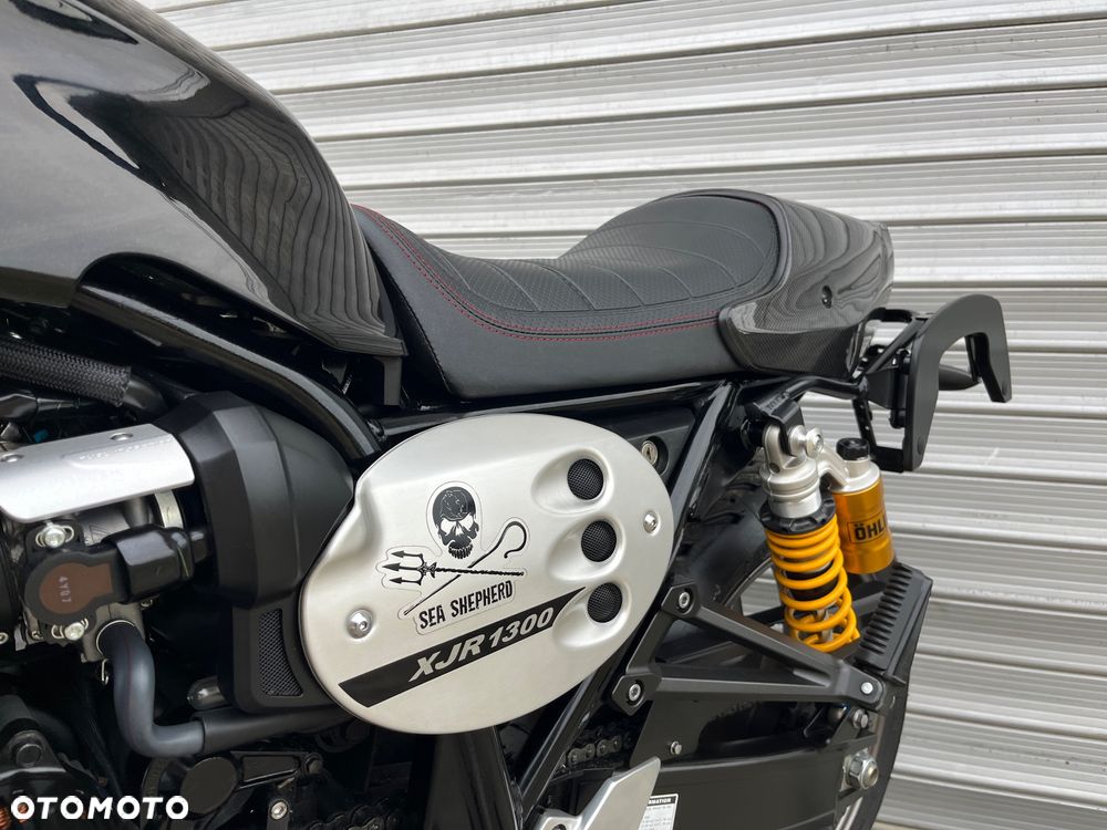 Yamaha XJR - 34