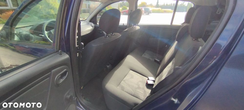 Dacia Sandero - 12