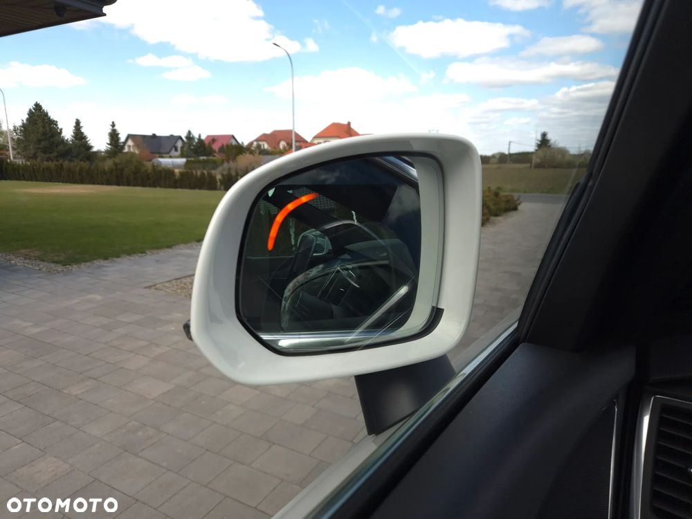 Volvo XC 90 B5 D AWD Momentum 7os - 32