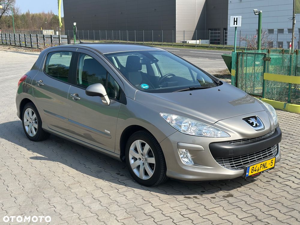 Peugeot 308 120 VTi Millesim 200 - 33