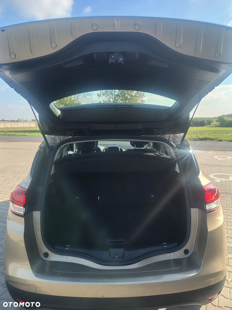 Renault Scenic - 8