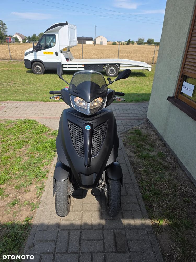 Piaggio MP-3 - 7
