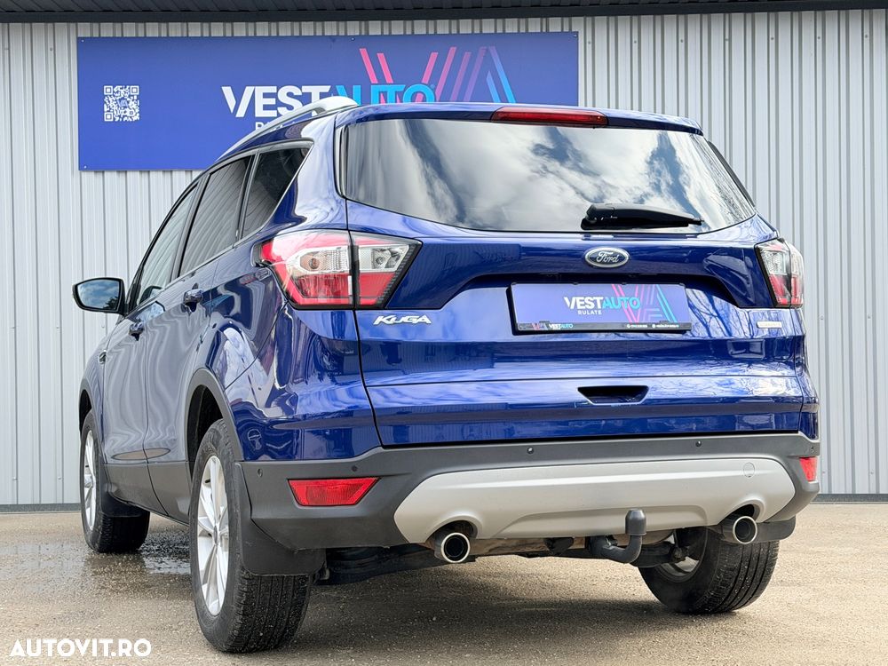 Ford Kuga 1.5 EcoBoost 2x4 Titanium - 3