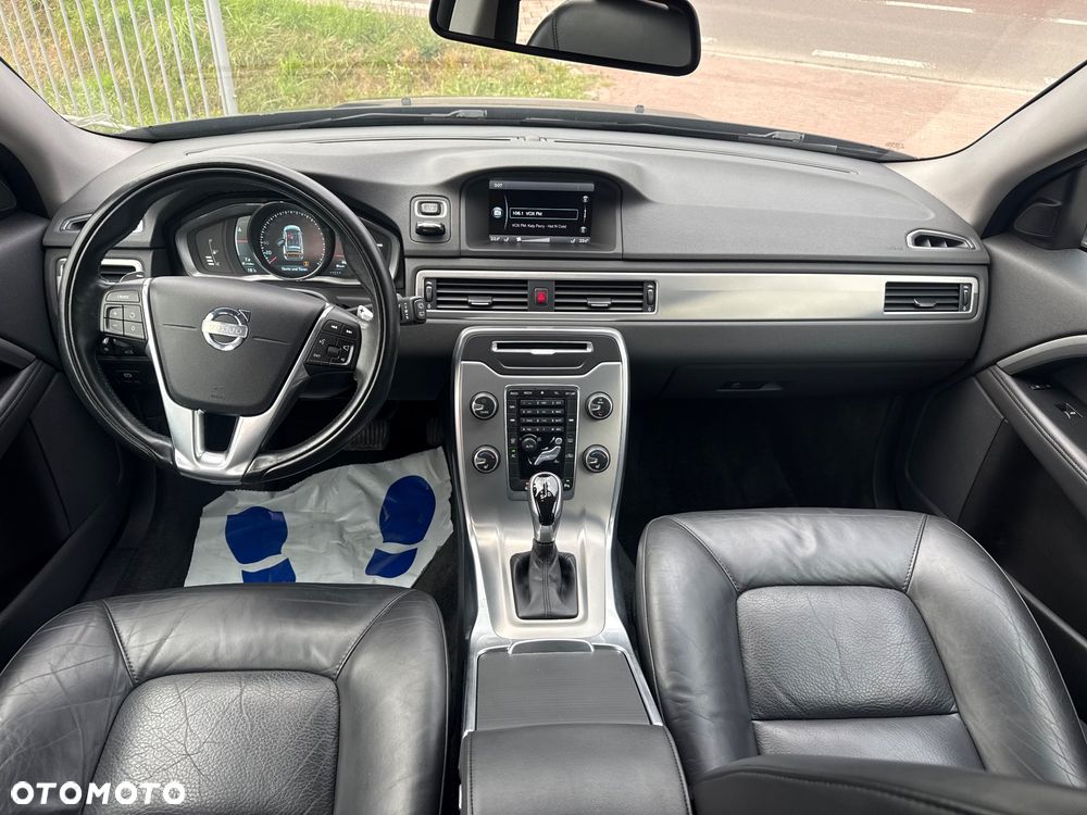 Volvo V70 D5 AWD Dynamic Momentum - 14