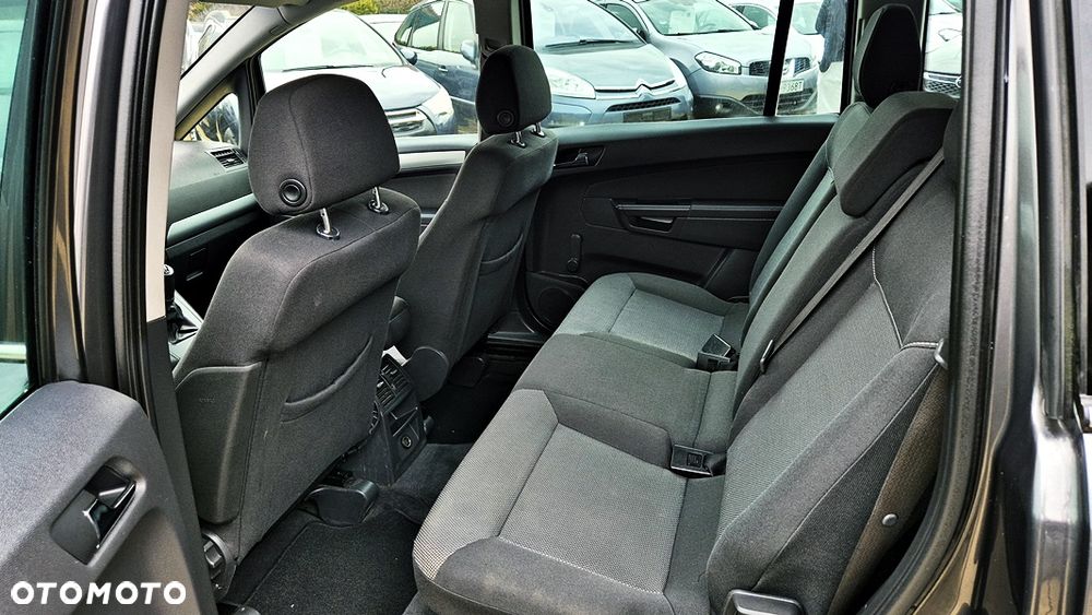 Opel Zafira 1.8 Cosmo EU5 - 31