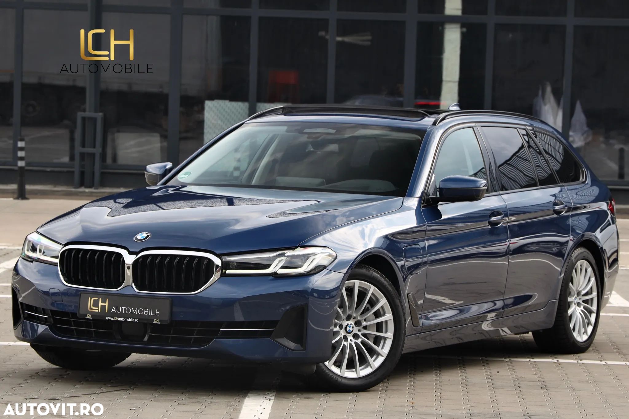 BMW Seria 5 530e xDrive Touring Aut. Luxury Line - 1
