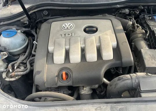 VW PASSAT B6 SILNIK   2.0 TDI 140KM BKP - 1