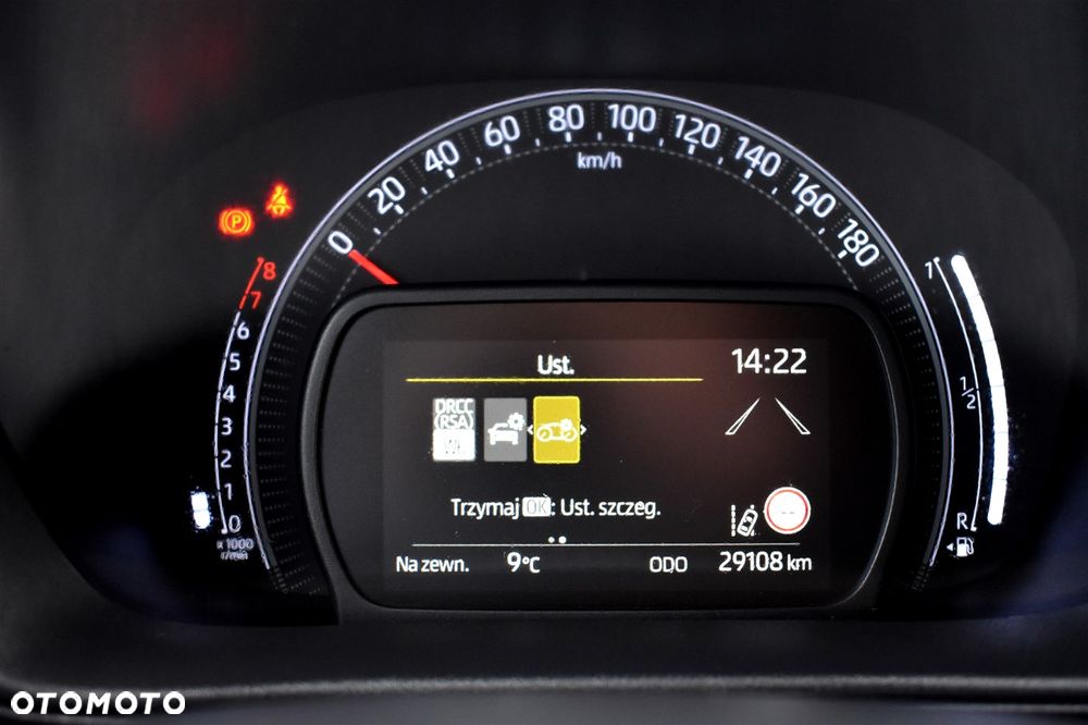 Toyota Aygo X Air Explore - 36