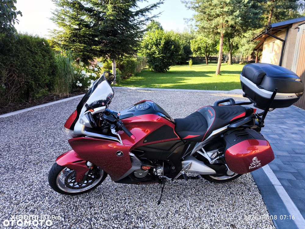 Honda VFR - 4