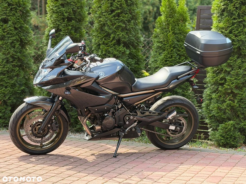 Yamaha XJ - 6