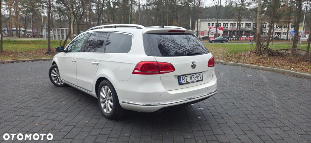 Volkswagen Passat 2.0 TDI DPF DSG Trendline - 4
