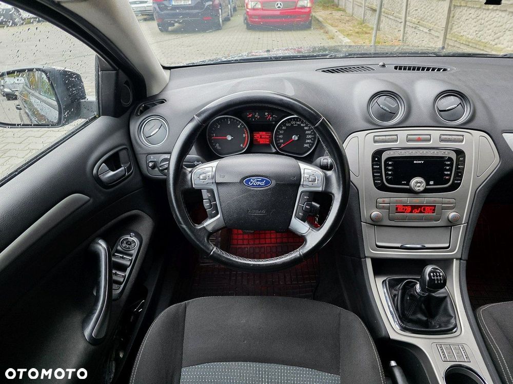 Ford Mondeo - 16