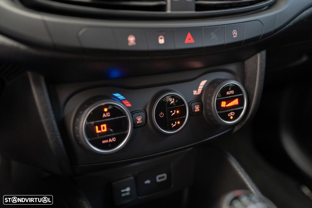 Fiat Tipo 1.3 M-Jet Lounge Tech J17 - 21