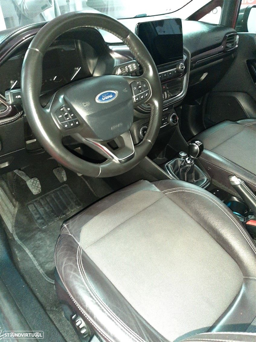 Ford Fiesta 1.5 TDCi Vignale - 23